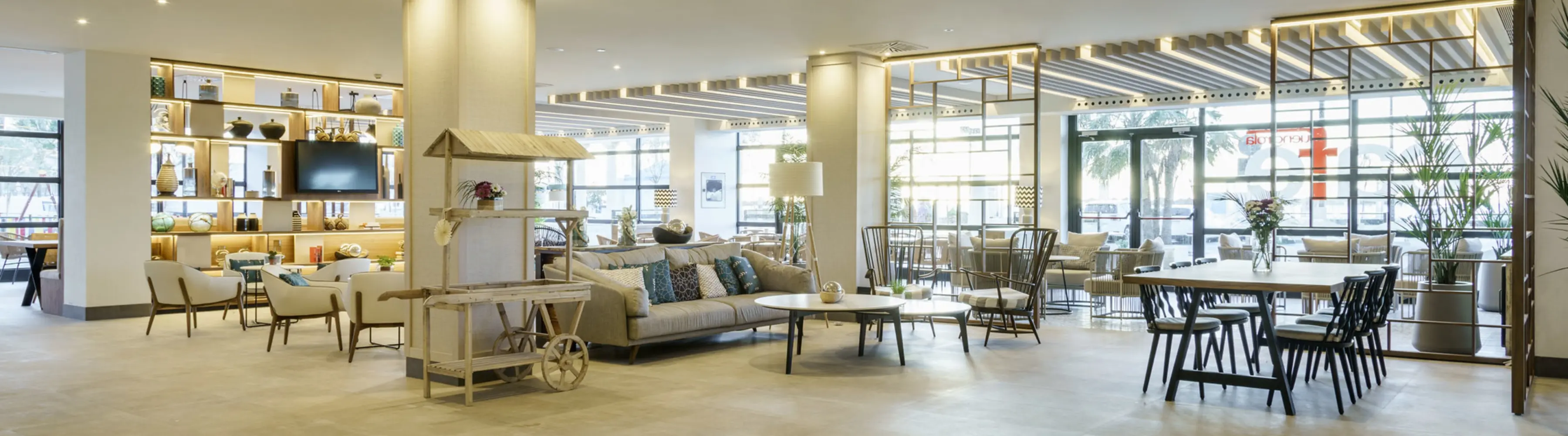Lobby hotelu Ilunion Fuengirola