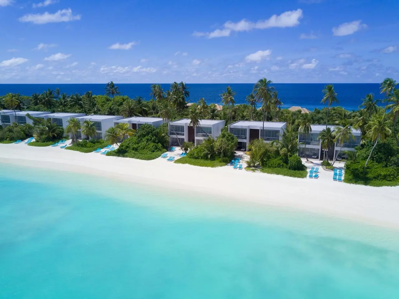 Plaża przy hotelu Kandima Maldives
