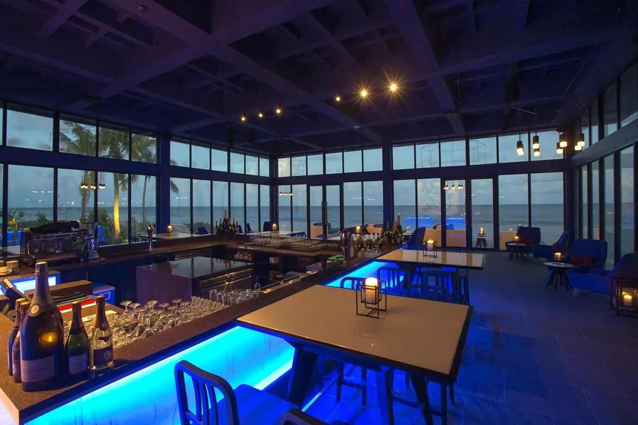 Restauracja i jedzenie w hotelu Kandima Maldives