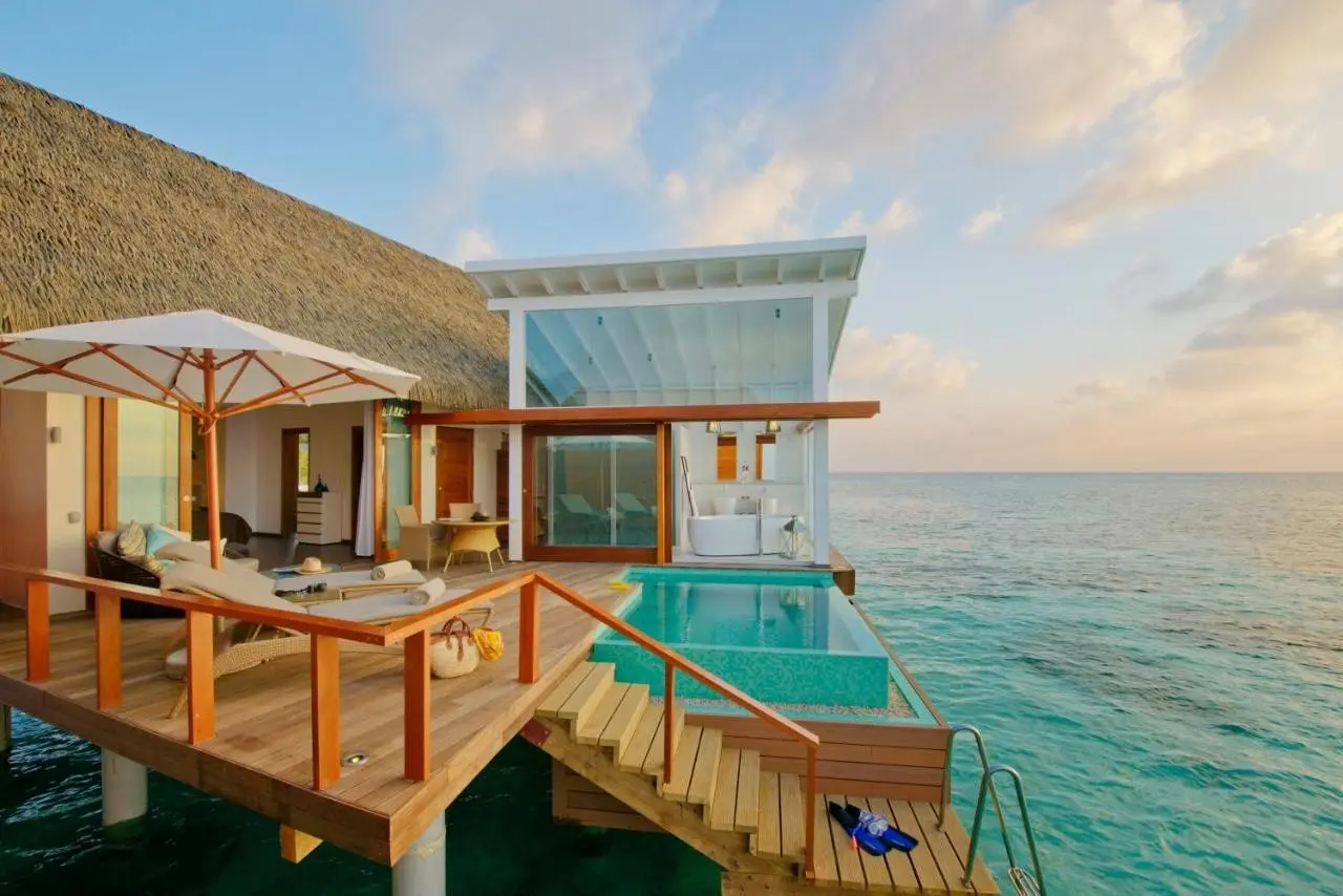 Plaża przy hotelu Kandolhu Maldives