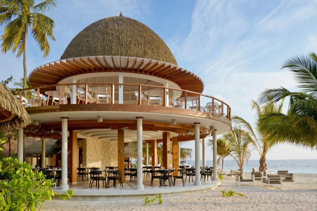 Restauracja i jedzenie w hotelu Kandolhu Maldives