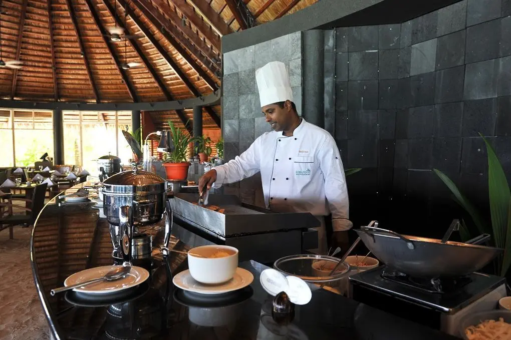 Komandoo Island Resort & Spa — KOMANDOO ISLAND RESORT & SPA