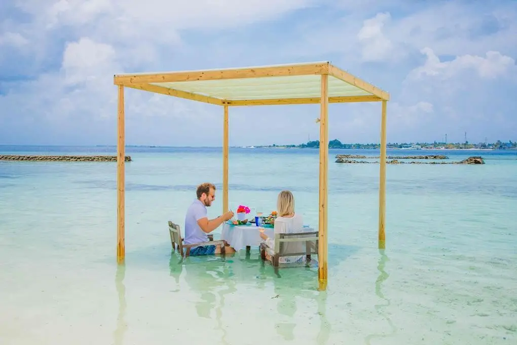 Komandoo Island Resort & Spa — KOMANDOO ISLAND RESORT & SPA