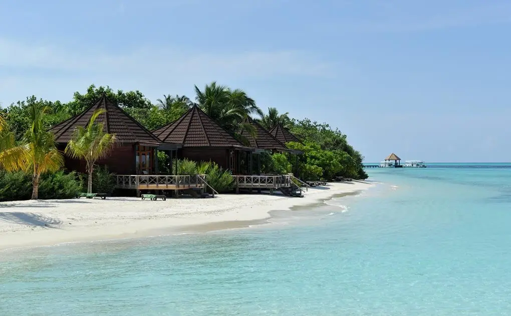 Komandoo Island Resort & Spa — KOMANDOO ISLAND RESORT & SPA