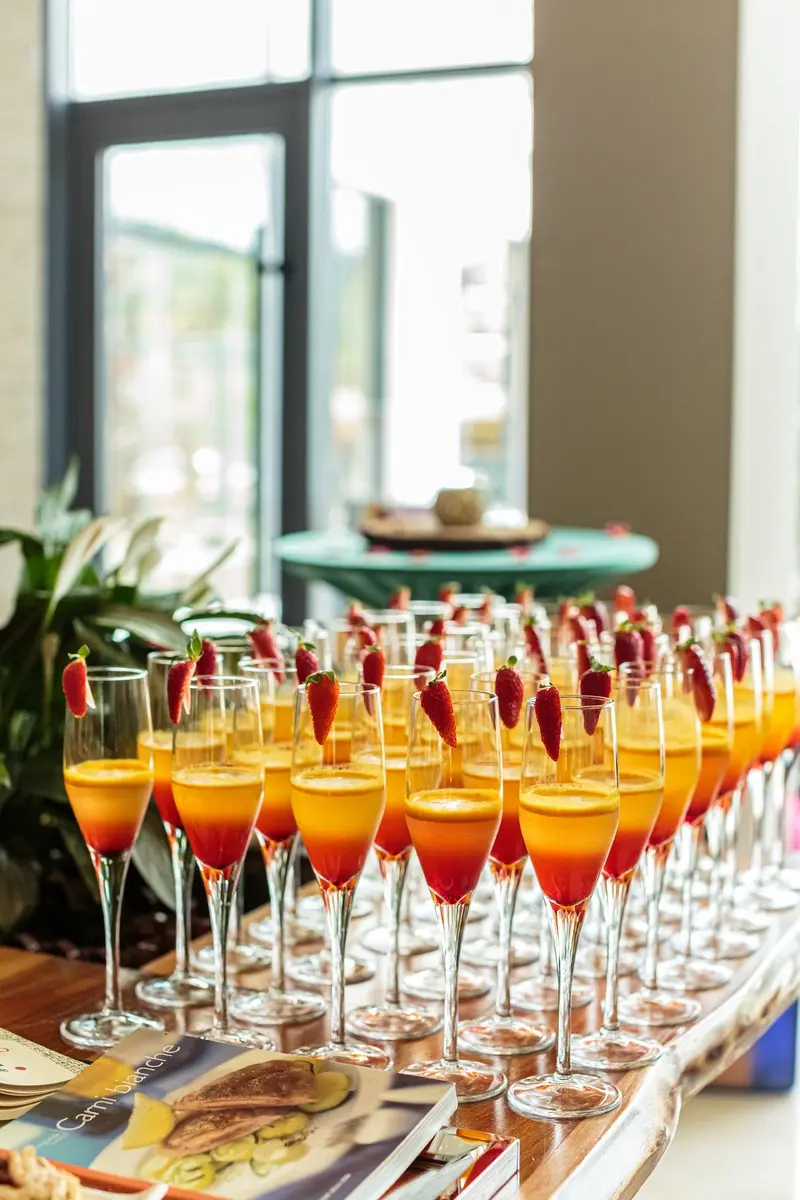 Kraal Hotel — KRAAL