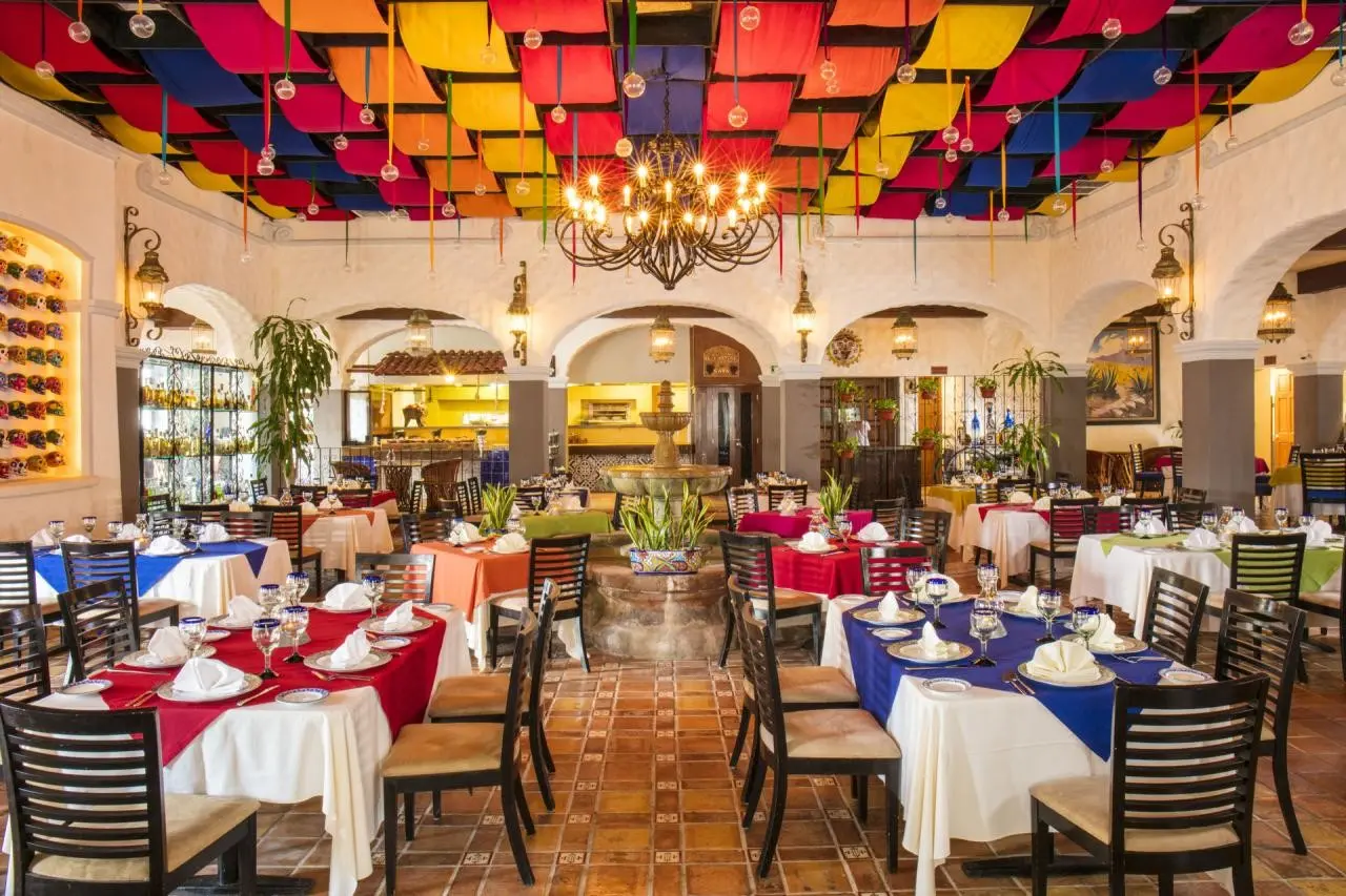 Restauracja i jedzenie w hotelu Krystal Grand Cancun All Inclusive