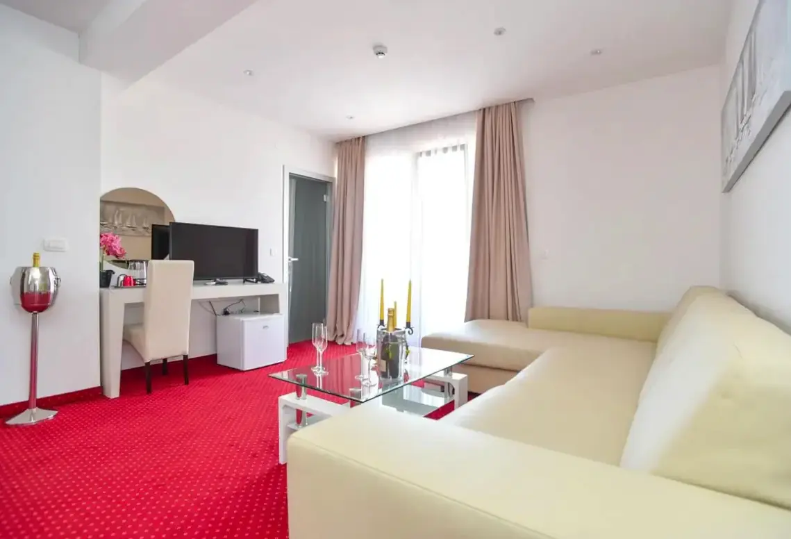 Pokój w hotelu La Mer