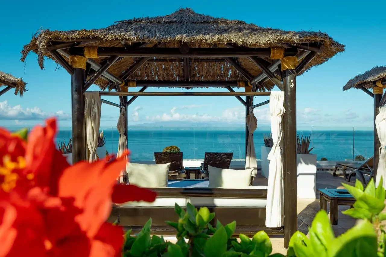 Plaża przy hotelu Landmar Costa Los Gigantes