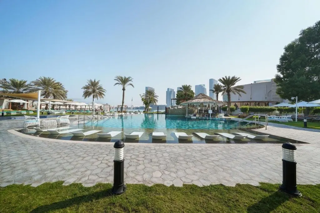 Le Meridien Abu Dhabi — LE MERIDIEN ABU DHABI