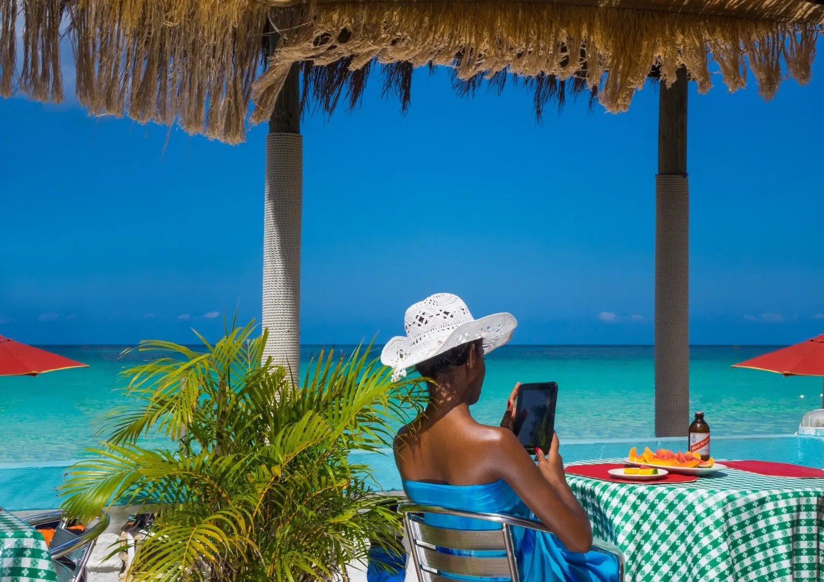 Plaża przy hotelu Legends Beach Resort