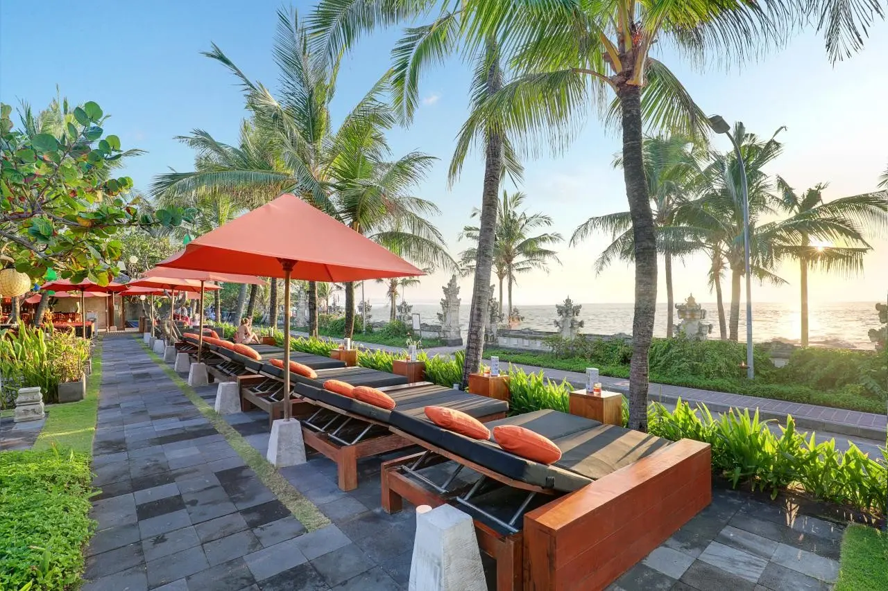 Legian Beach Hotel — LEGIAN BEACH HOTEL
