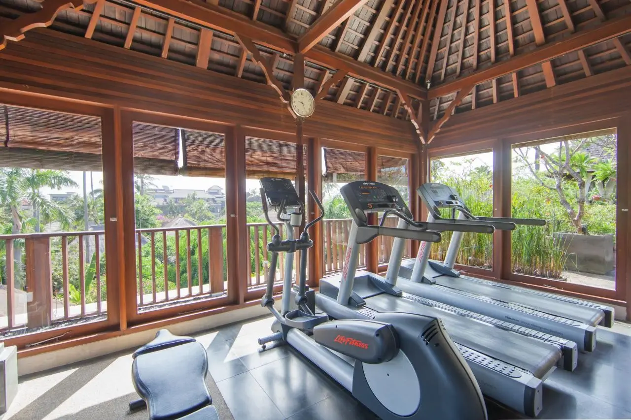 Legian Beach Hotel — LEGIAN BEACH HOTEL