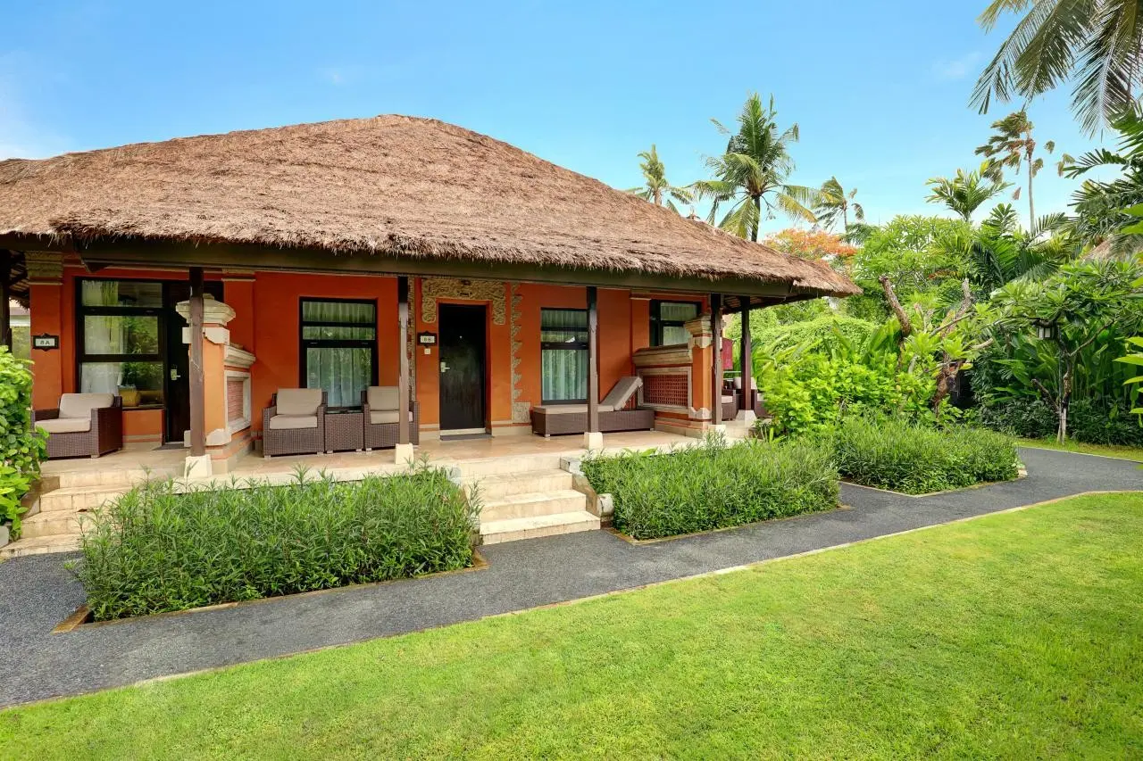 Legian Beach Hotel — LEGIAN BEACH HOTEL