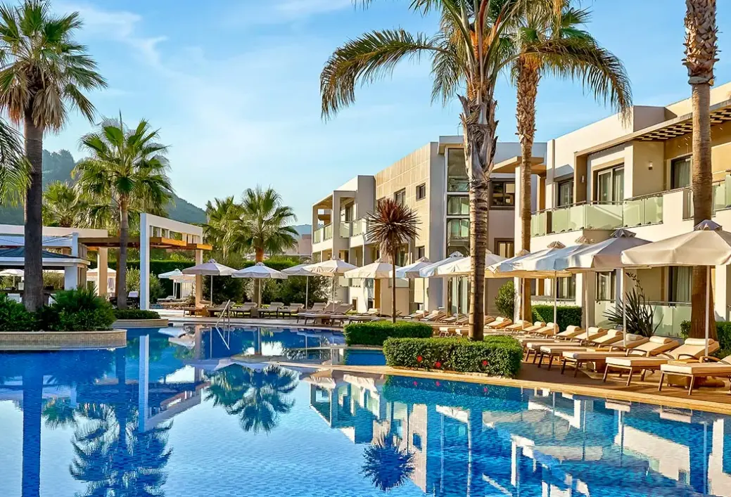 Basen w hotelu Lesante Classic Luxury Hotel & Spa