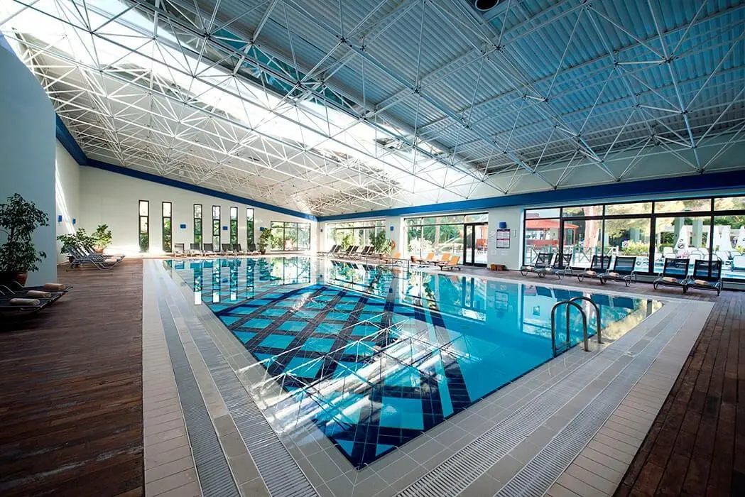 Basen w hotelu Limak Atlantis