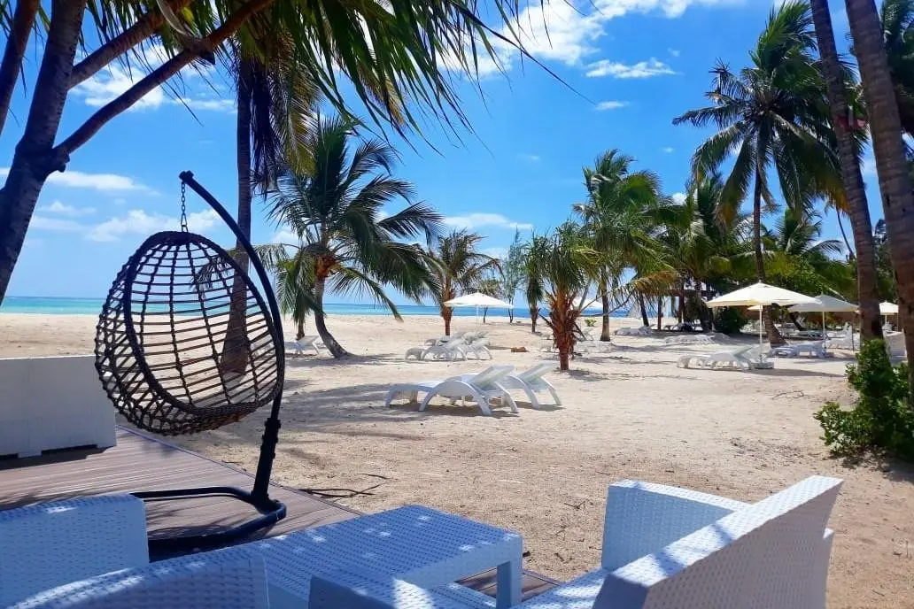 Plaża przy hotelu Lux Marijani Zanzibar