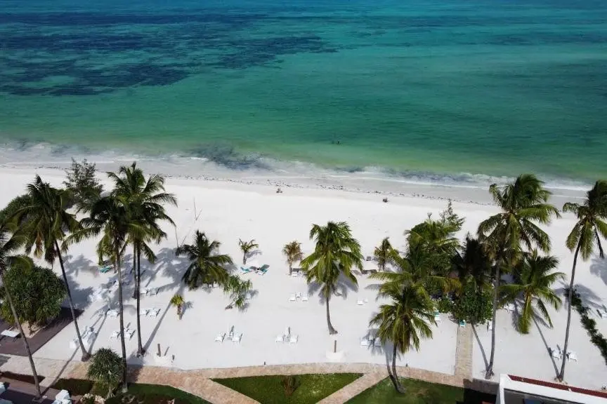 Plaża przy hotelu Lux Marijani Zanzibar