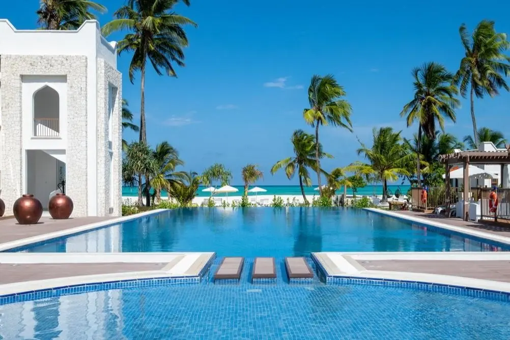 Basen w hotelu Lux Marijani Zanzibar