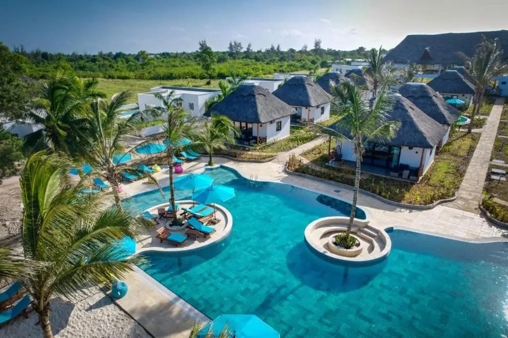 Basen w hotelu Lux Marijani Zanzibar