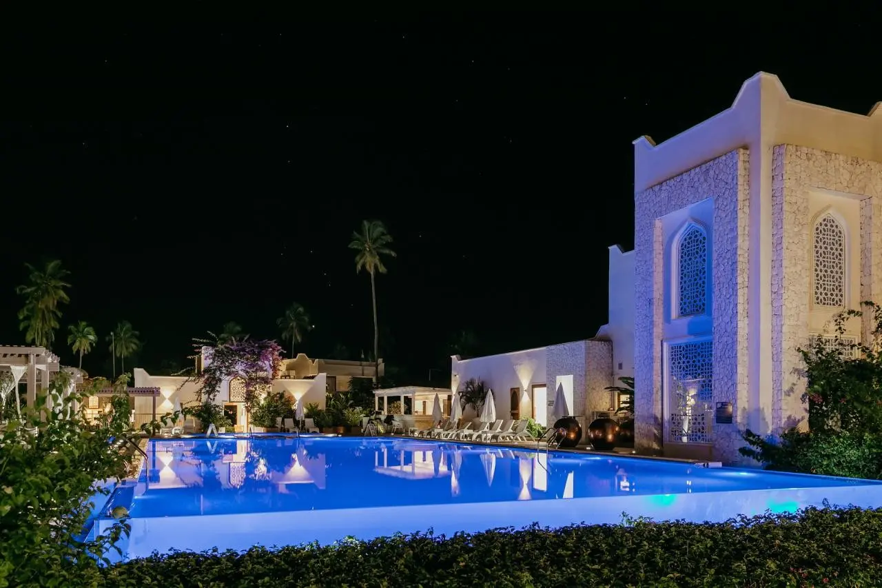 Basen w hotelu Lux Marijani Zanzibar