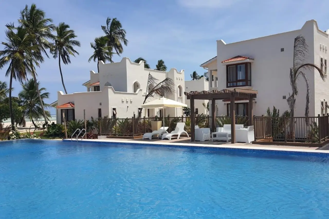 Basen w hotelu Lux Marijani Zanzibar