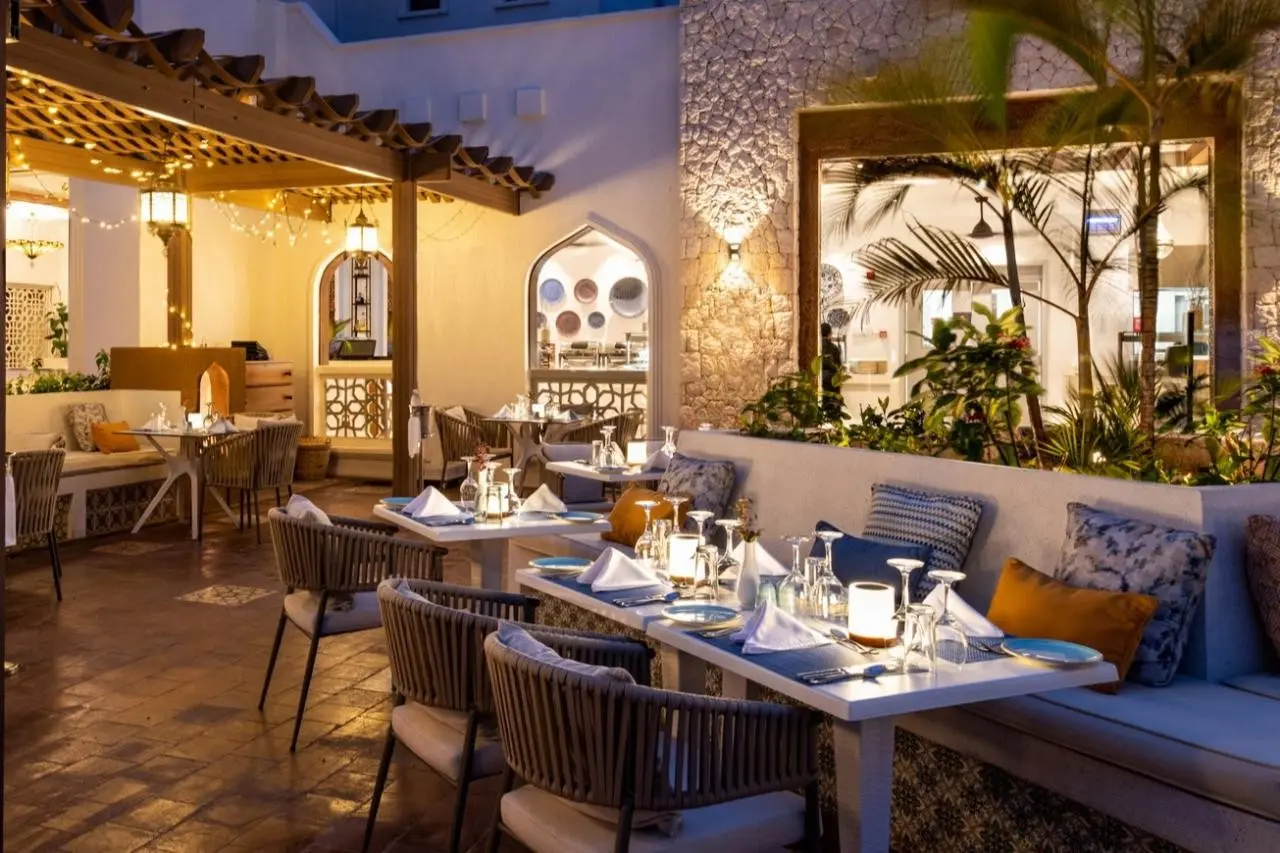 Restauracja i jedzenie w hotelu Lux Marijani Zanzibar