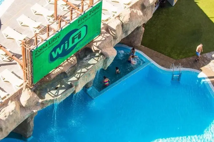 Basen w hotelu Magic Aqua Rock Gardens