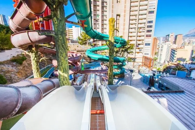 Basen w hotelu Magic Aqua Rock Gardens
