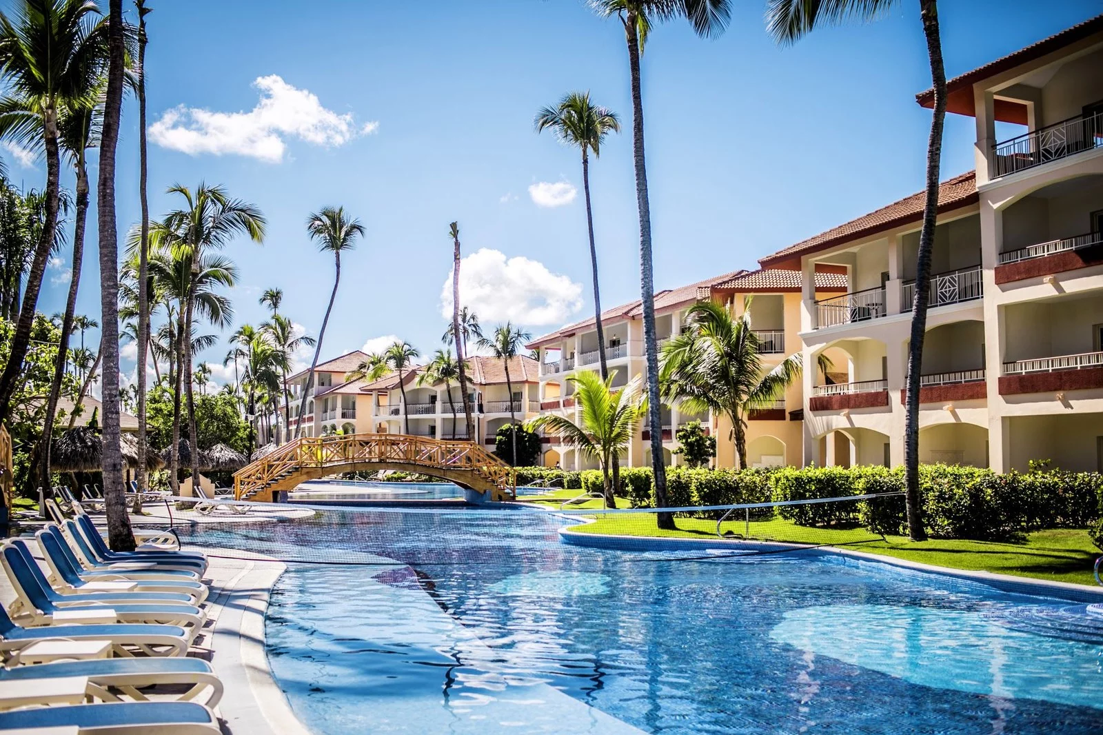 Basen w hotelu Majestic Colonial Punta Cana