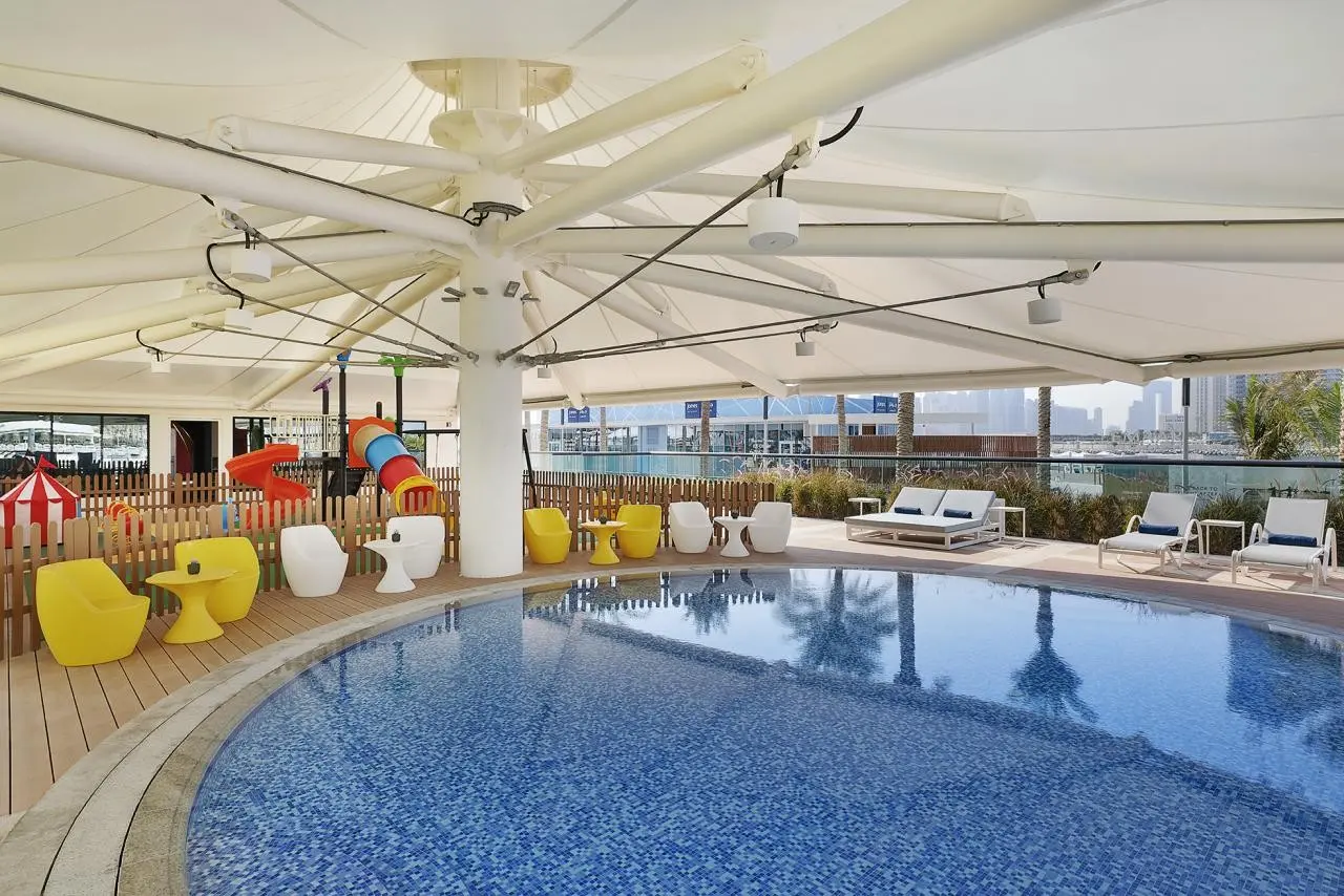 Basen w hotelu Marriott Resort Palm Jumeirah