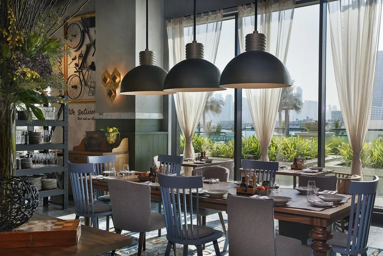 Restauracja i jedzenie w hotelu Marriott Resort Palm Jumeirah
