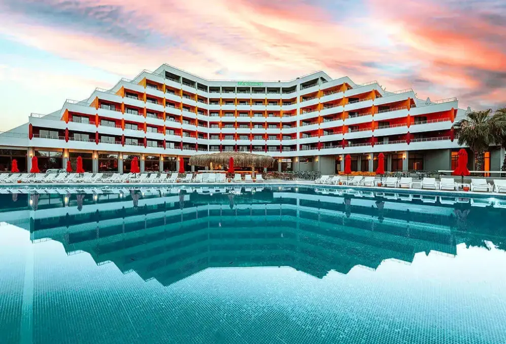 Basen w hotelu Megasaray Resort Side