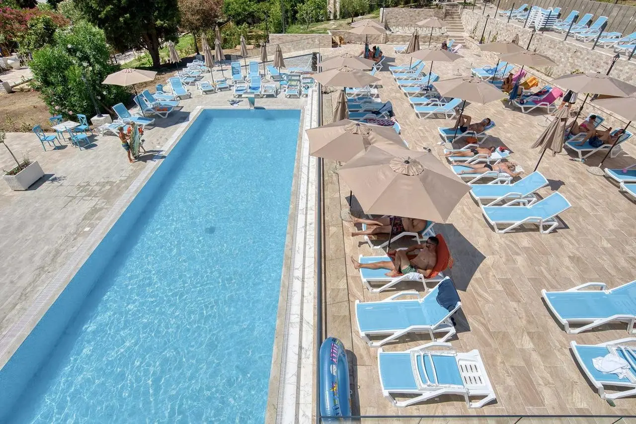 Basen w hotelu Montenegrina Hotel & Spa