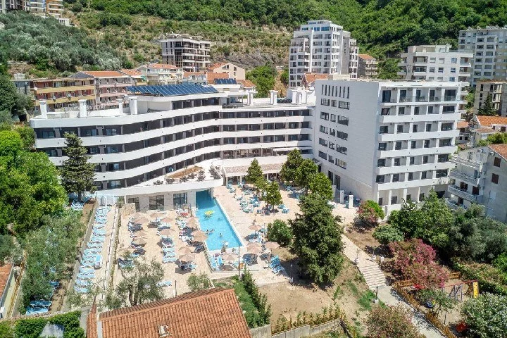 Hotel Montenegrina w Czarnogóra (Riwiera Czarnogórska) - oferta last minute