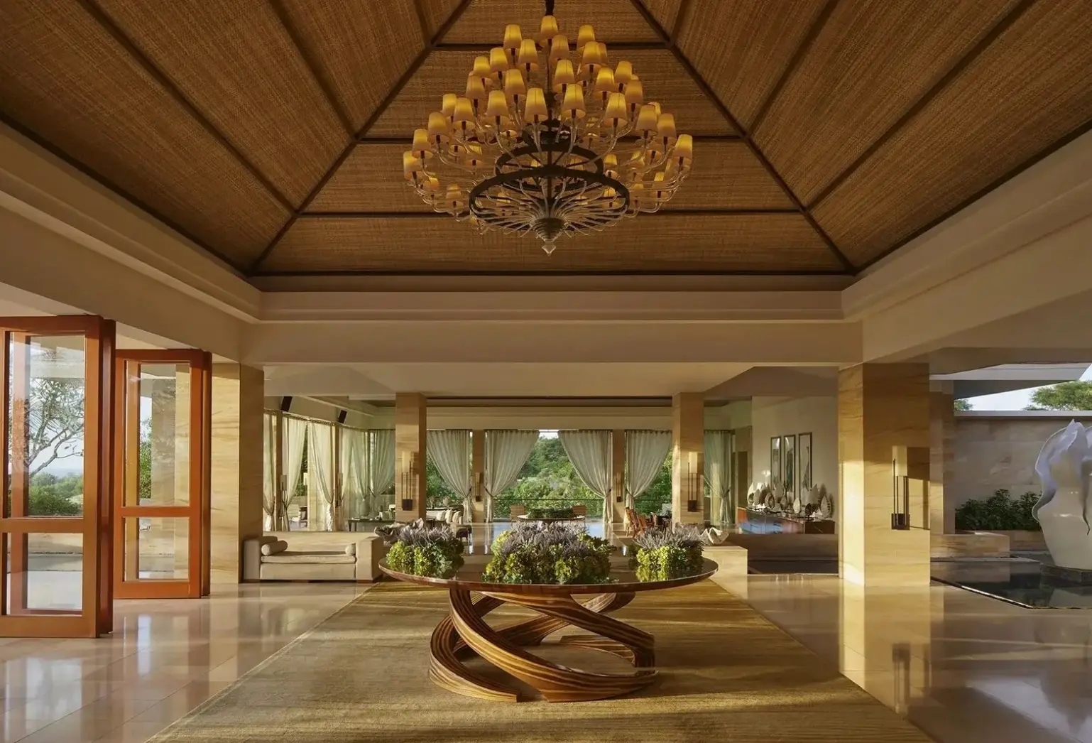 Lobby hotelu Mulia Villas