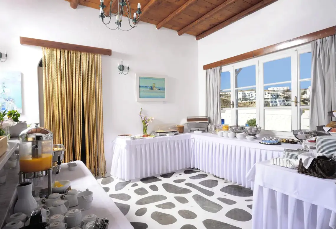 Restauracja i jedzenie w hotelu Mykonos Beach