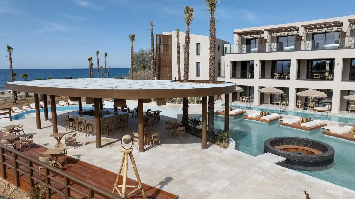 Basen w hotelu Nema Design Hotel & Spa