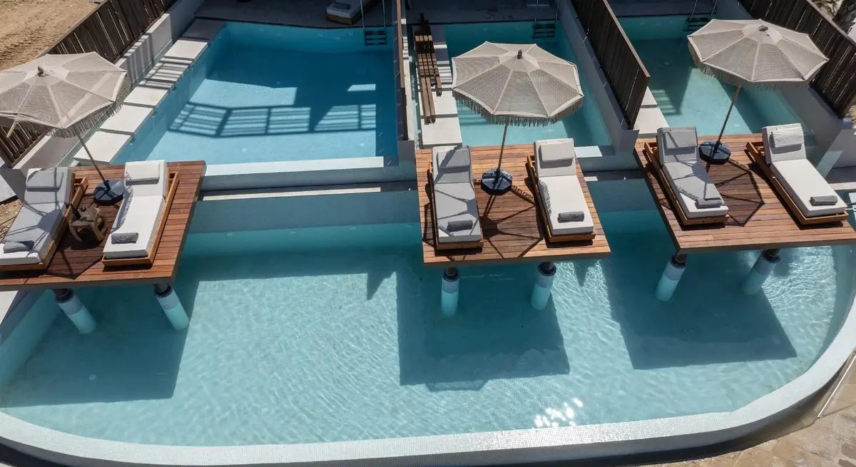Basen w hotelu Nema Design Hotel & Spa
