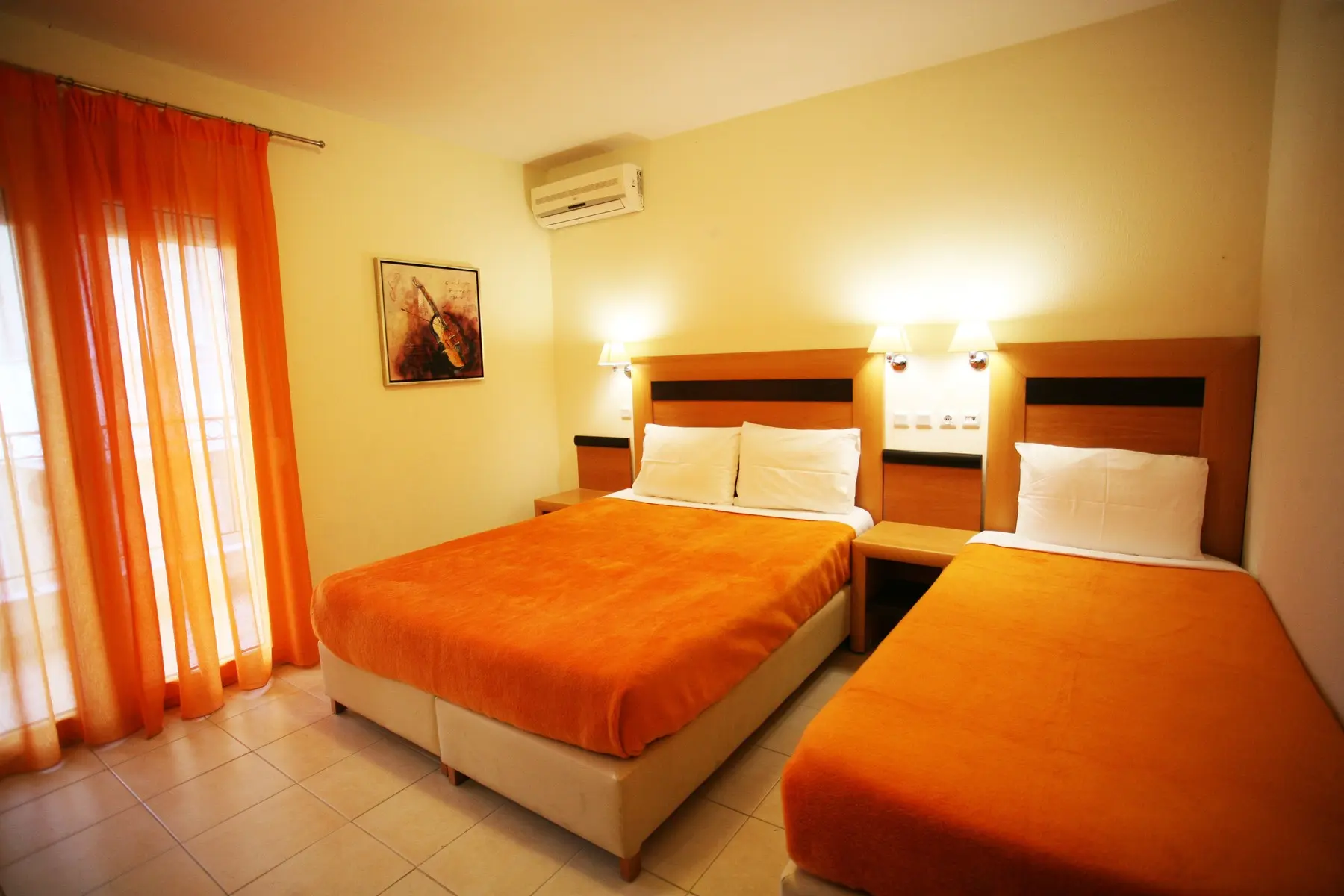 Olympia Hotel — OLYMPIA