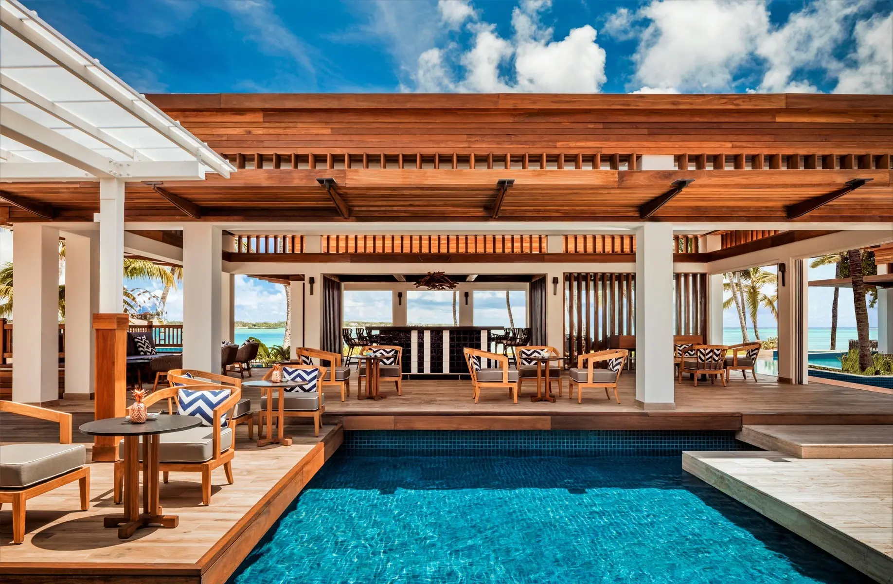 One And Only Le Saint Geran — ONE AND ONLY LE SAINT GERAN