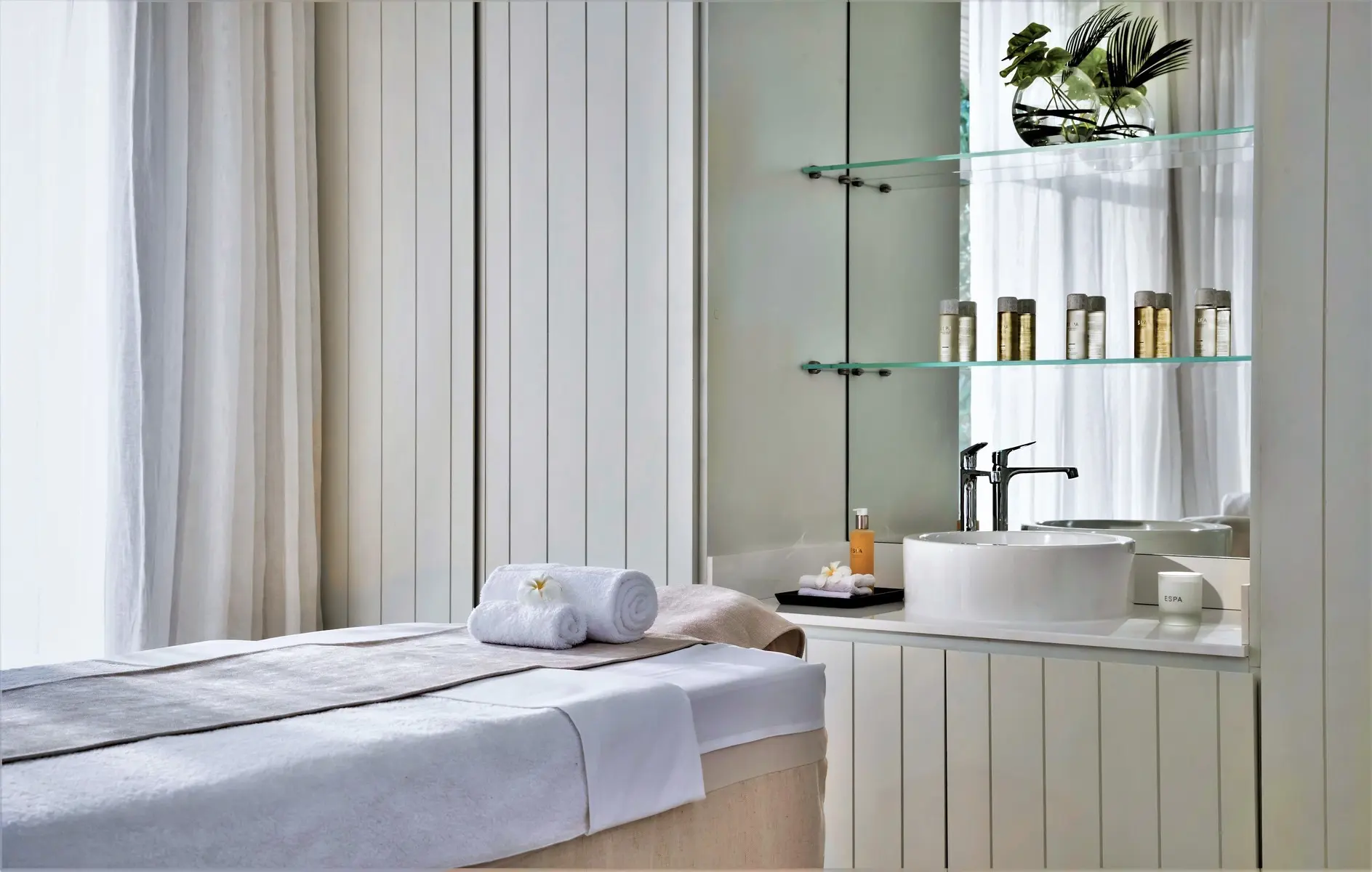 One And Only Le Saint Geran — ONE AND ONLY LE SAINT GERAN