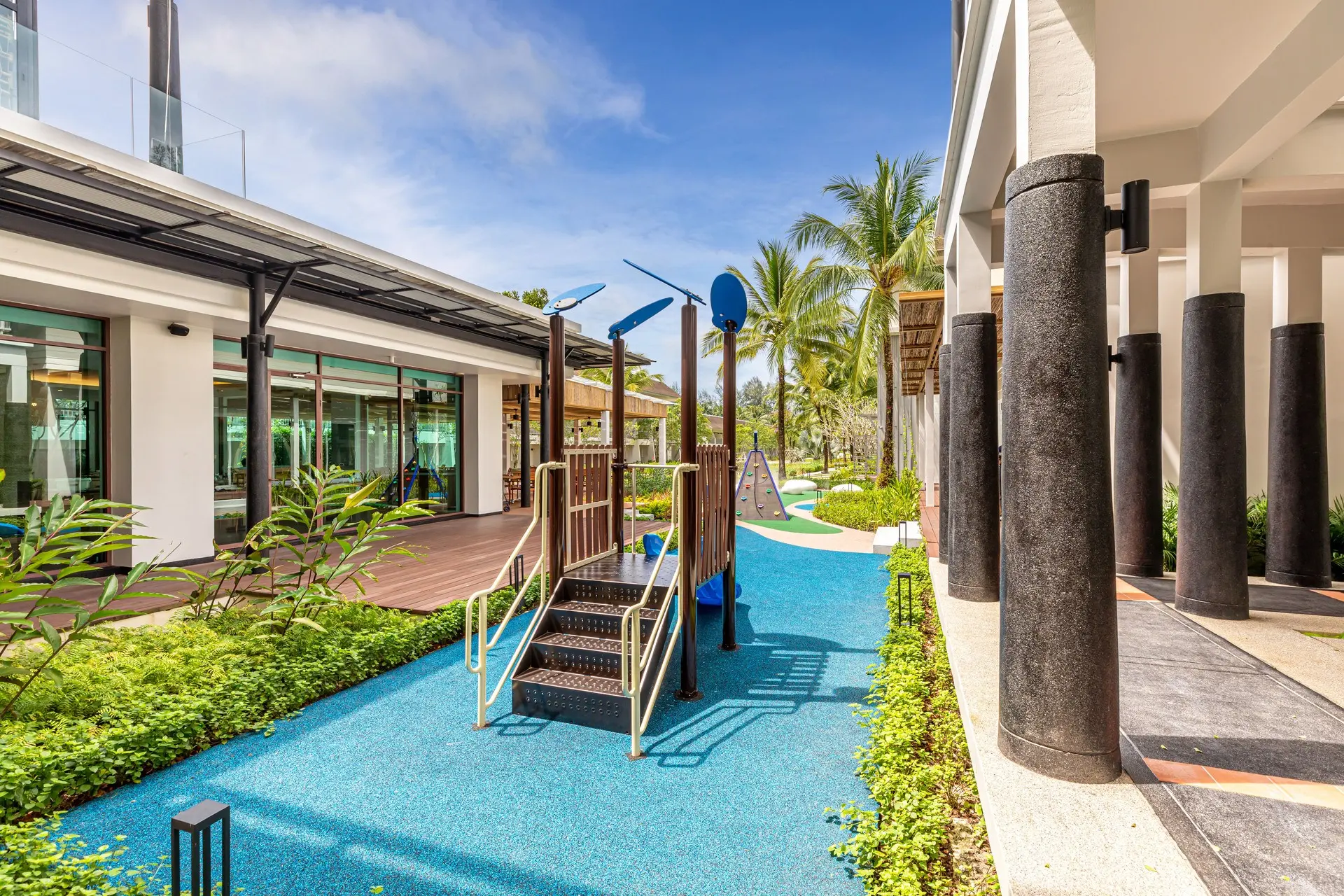 Atrakcje dla dzieci w hotelu Outrigger Khao Lak Beach Resort
