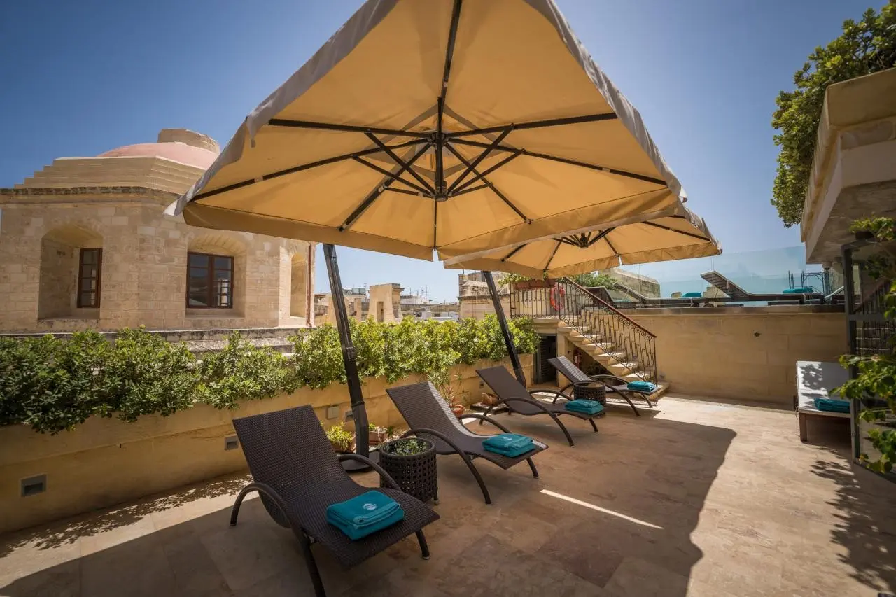 Palazzo Consiglia — PALAZZO CONSIGLIA