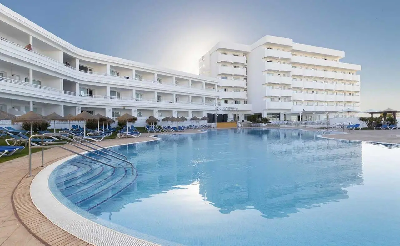 Basen w hotelu Palia La Roca