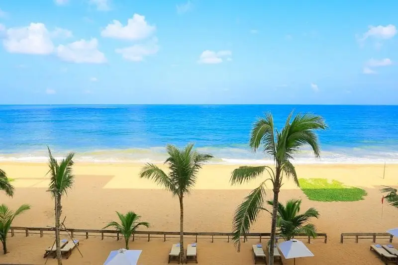 Plaża przy hotelu Pandanus Resort