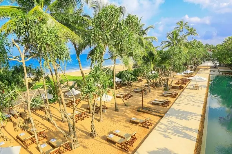 Plaża przy hotelu Pandanus Resort