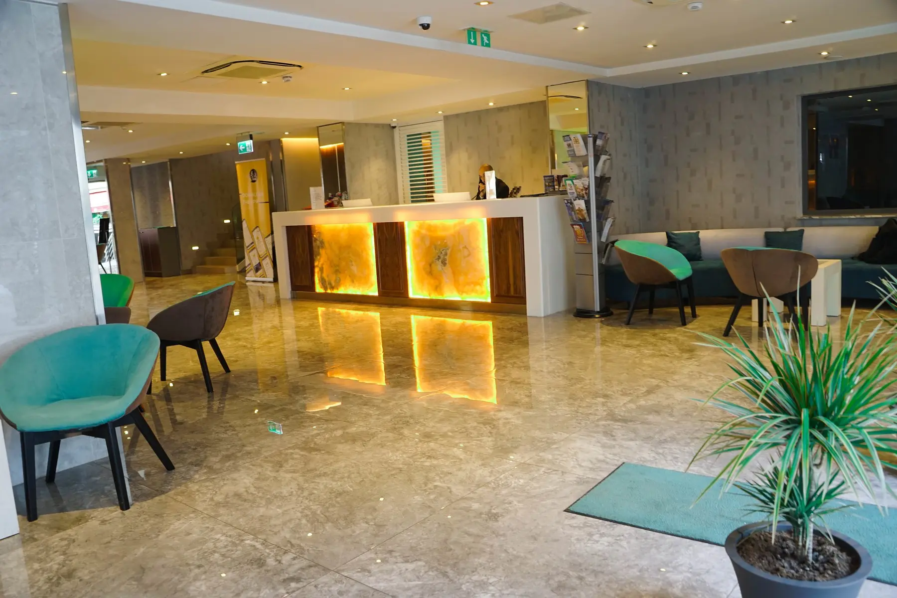 Lobby hotelu Pebbles Resort Hotel