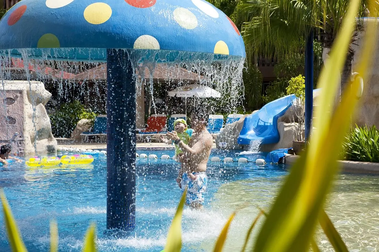 Basen w hotelu Phuket Orchid Resort & Spa