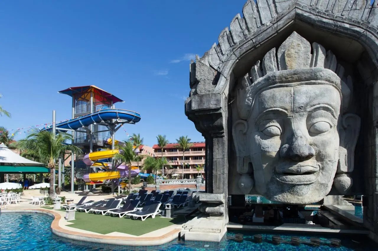 Basen w hotelu Phuket Orchid Resort & Spa