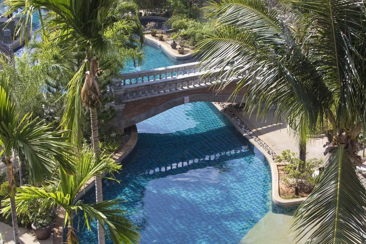 Basen w hotelu Phuket Orchid Resort & Spa